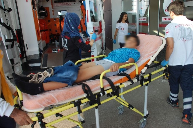 12 Yaşındaki Çocuk Bıçaklı Şakada Yaralandı