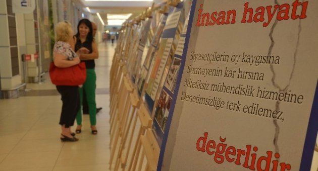 17 Ağustos Depremini Anma Sergisi
