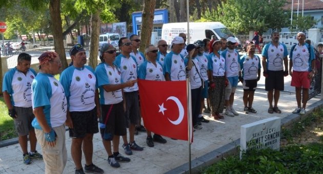 2. Büyük Taarruz Bisiklet Turu Bisikletçileri Kula’da