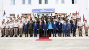 Devlet askerinin yanında