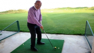 Eski bakandan Samsun'da golf oynadı 