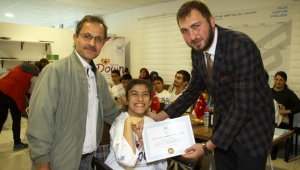 TÜGVA'da down sendromlu çocuklara sertifikaları verildi