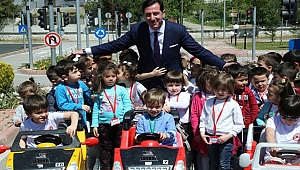 Çocuklara trafik eğitimi 