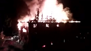 Öğrenci yurdunda feci yangın 12 ölü 