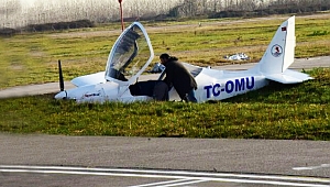 Samsun'da uçak kaza yaptı pisten çıktı 