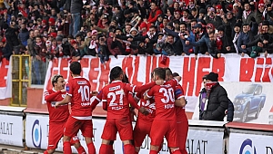 Samsunspor'un Malatyaspor'u sahasında devirdi