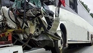 Iğdır'da feci kaza otobüsler çarpıştı 8 ölü 16 yaralı