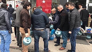Samsun'da doğalgaz kesintisi tüp kuyruğu oluşturdu 