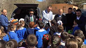 TÜGVA köylerde öğrencilerle buluştu