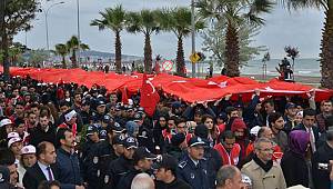 Samsun’da 1919 metre bayrakla yürüyüş