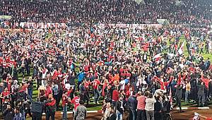 Samsunspor ligde kaldı 