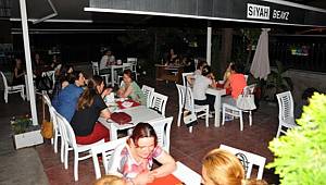 Siyah Beyaz Cafe’de Ramazan’a özel ‘Ne Verirsen’ kampanyası