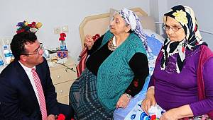 Taşçı, annelerimizin elinden öpüyorum