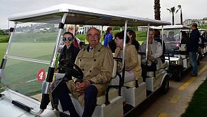 Yılmaz, bin dost az, bir düşman fazla