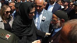 Karaaslan şehidin acısını paylaştı