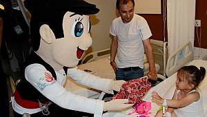 Maskot çakır yüz güldürdü