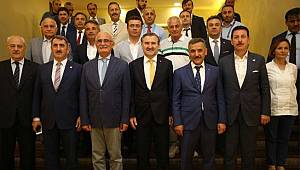 Bakan Bak'tan, Samsun ve spor organizasyonlarına övgü