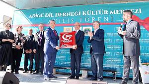 Çerkez halkına övgü