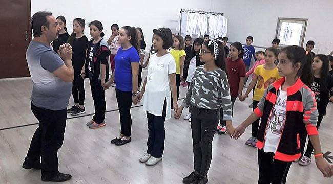 Halk oyunları kursları başladı