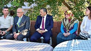 Kaymak ve Yılmaz şehit ailesini ziyaret etti 