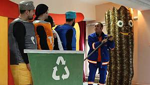 Öğrenciler tiyatro ile buluştu