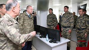 Cumhurbaşkanı komuta merkezinde 