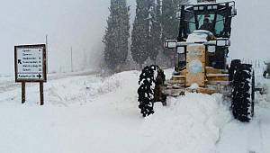 İlkadım'da karla yoğun mücadele 