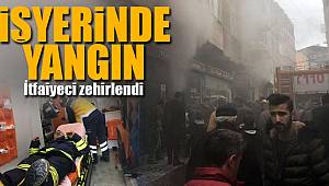 Mobilya mağazında yangın itfaiyeci dumandan zehirlendi 