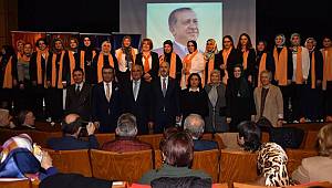 Yılmaz, Kadın Kolları Ak Parti teşkilatının bel kemiğidir