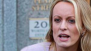 Trump'la ilişkiye girdiğini iddia eden Daniels, başka suçtan tutuklandı 