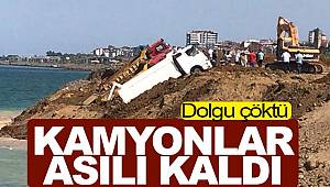 Deniz dolgusu çöktü kamyonlar asılı kaldı 