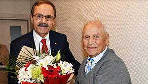 Başkan Şahin öğretmeniyle buluştu 