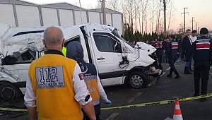 Samsun'da öğrenci servisi kaza yaptı bir çocuk öldü 12 yaralı