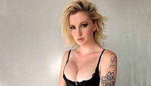 Model Ireland Baldwin büyük göğüslerinden şikayet etti