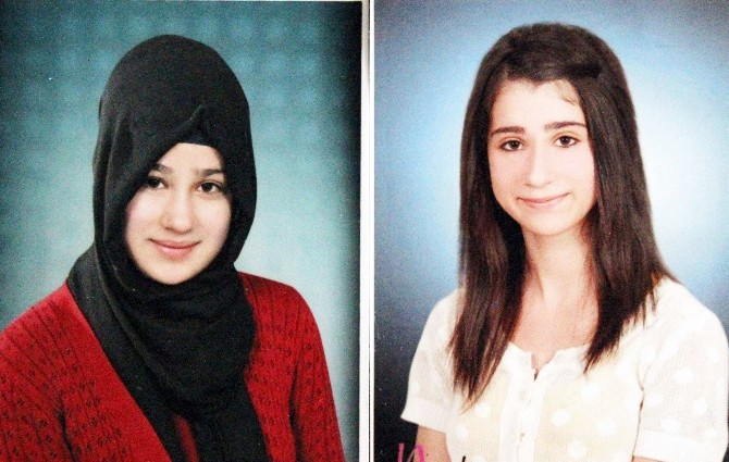 26 Gündür Kayıp Olan İki Kız Kardeşin Evinde Gözyaşı Sel Oldu