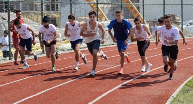 3 Bin 583 Aday Besyo İçin Ter Döktü