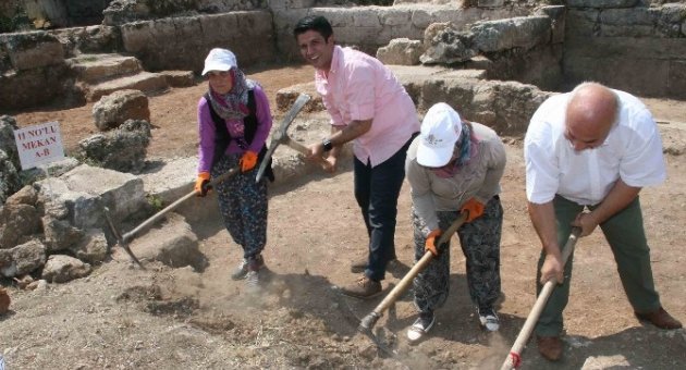 800 Yıllık Evdirhan’da İkinci Etap Kazı Çalışmaları Başladı
