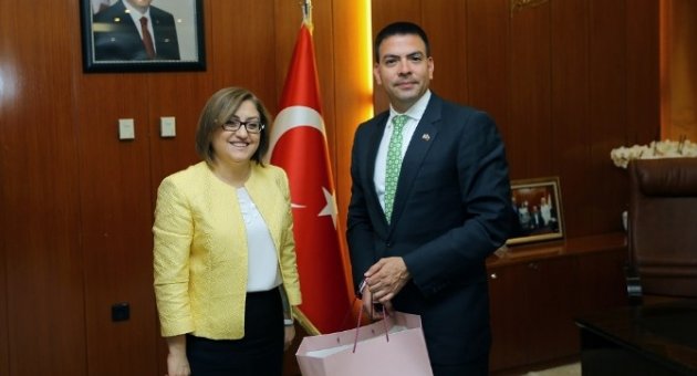 ABD Adana Konsolosu Espinoza’dan Başkan Şahin’e Veda Ziyareti