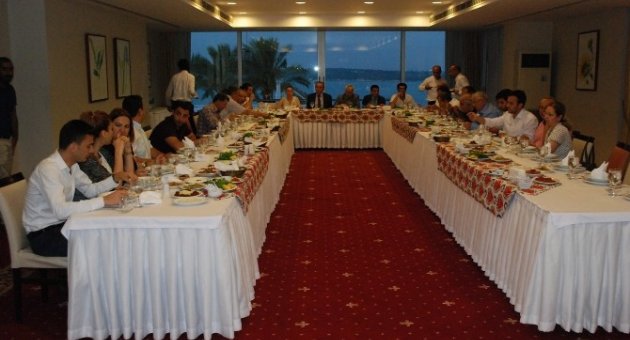 Adana Kent Konseyi, İftar Programında Bir Araya Geldi