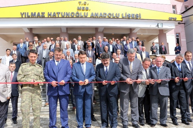 Ağrı’da Yılmaz Hatunoğlu Anadolu Lisesi Açıldı