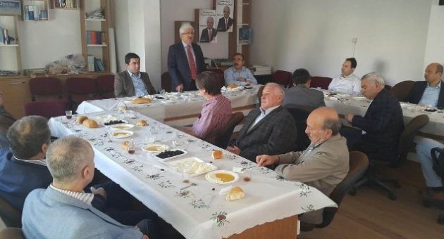 AK Parti Adayı Koca Bolvadinli Hemşehrileriyle Bir Araya Geldi