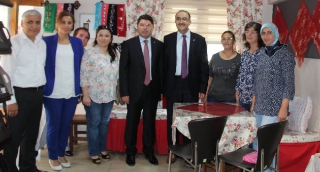 AK Parti Adaylarından El Sanatları Derneğine Ziyaret