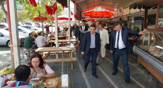 AK Parti Milletvekili Adayları Altıeylül‘ E Çıkartma Yaptı