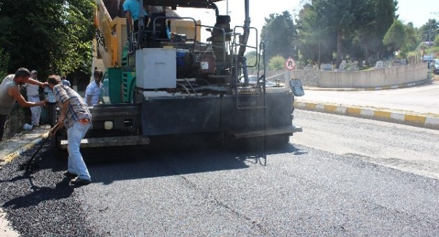 Akçakoca’da Barboros Kavşağında Asfaltlama Çalışmaları Başlatıldı