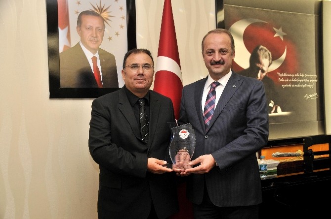 Akgül’e Eğitim Teşekkürü