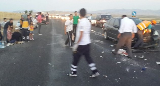 Aksaray’da Trafik Kazası: 4’ü Çocuk 9 Yaralı