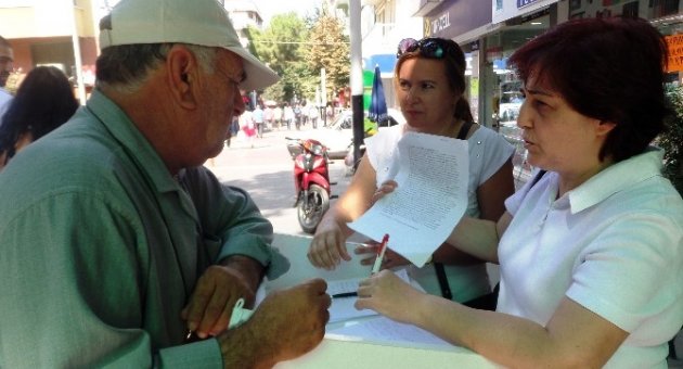 Alaşehir CHP’den Barış İçin İmza Kampanyası