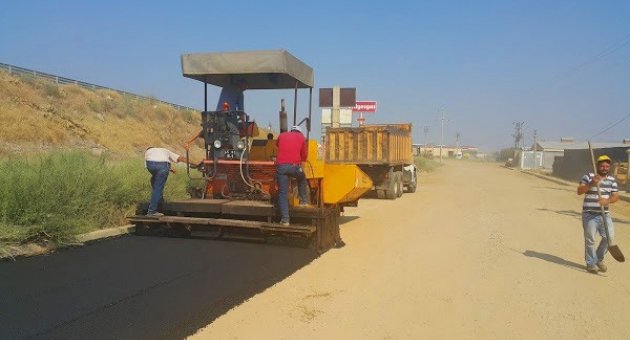 Alaşehir’de Asfalt Çalışmaları Devam Ediyor