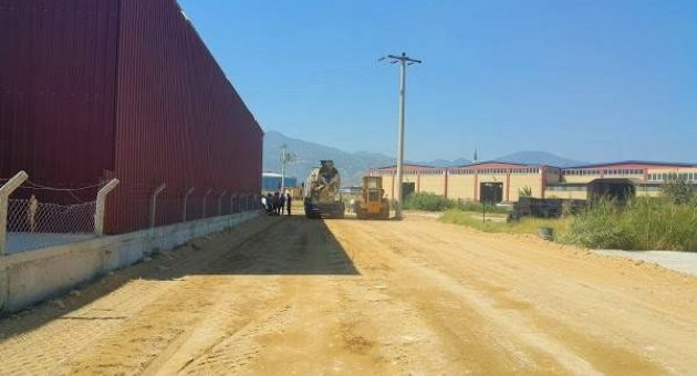 Alaşehir’de Yol Yapım Çalışmaları Sürüyor