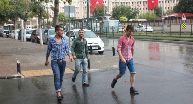 Aşırı Sıcaklardan Sonra Yağmur Serinletti